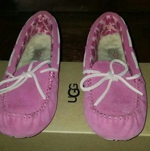 Little girl Ugg moccasins